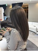 ダークグレージュ暗髪レイヤーカット