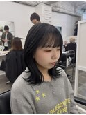 【黒髪でも重たく見えないくびれ巻き】
