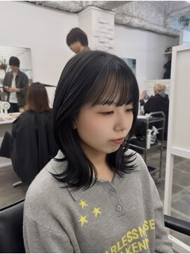 レーヴバイキートス(REVE by kiitos) 【黒髪でも重たく見えないくびれ巻き】