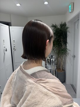 ◯耳掛けもスッキリ外ハネボブ/ストンボブ/艶感ブラウン