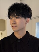 トッド(tod)&nbsp;メンズセンターパートニュアンスパーマ大人パーマ色気パーマ眉毛