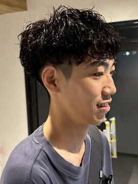 ウェイビーエフティフィフス 横浜西口(WAVEY ft.fifth) 横浜シャドウパーマ緩めスパイラルパーマッシュ強め緩めウルフ