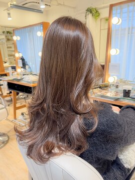 ネオリーブ チロル 横浜西口店(Neolive CiroL.) フォギーベージュ　透明感カラー　レイヤーカット