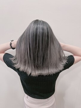 リー 枚方(Lee) 店長今里☆人気のグレーバレイヤージュ☆