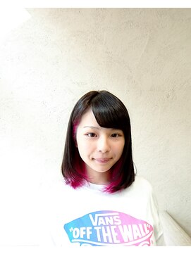 プーニョ(PUNO) インナーカラーボブ