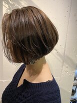 エル(EL by green)&nbsp;《tomi》アッシュベージュ系カラー☆ナチュラルボブスタイル