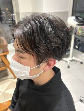 バブ バイネオリーブ(Bab by neolive) メンズ　センターパート　ニュアンスパーマ　ツーブロック