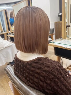 ネオリーブ クーロ(Neolive curro) 小顔ボブ×美髪[ぱつっとボブ/縮毛矯正/横浜韓国]