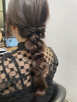 アリアバイエクラート 池袋店(ARiA by ECLART) ゴムだけで簡単編み下ろしアレンジ