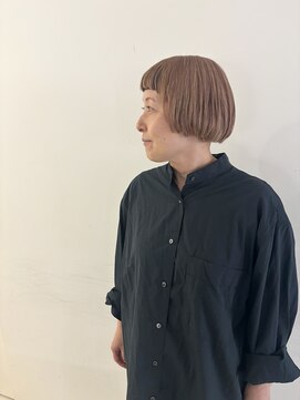 エンドリンク(endlink) ピンクベージュ×ぱつっとボブ