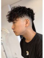 ブレイズ(BLAZE)&nbsp;スペインカールスキンフェードバーバースタイルスパイラルパーマ