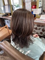 アート(art)&nbsp;レイヤーカット＋白髪ぼかしハイライト