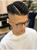 ワイルドアップバングスキンフェードアイロンパーマ爽やか