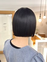 ミーナ バイ アーバン(Meena by urban.)&nbsp;【Meenaハザマ】ぱつっとボブ×中性ストレート