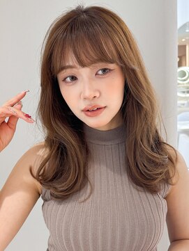 アグノス 青山(Agnos) 暗めカラーモテ髪レイヤーカット大人可愛いシースルーバング