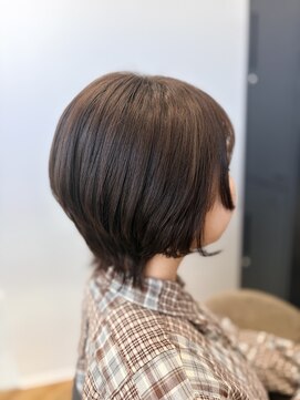 エン(en) ショートウルフ×オリーブベージュ