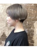 magiyhair［西部笑］前下がりショート シルバー