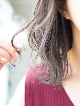 ルチェア ヘア(Lucea Hair) ピンクグレージュ