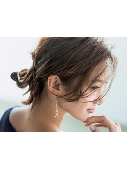 【オーガニックハーブカラー(根元染め)+ アルカリ除去＋ナノスチームTr\3300】お手頃価額で施術可能♪