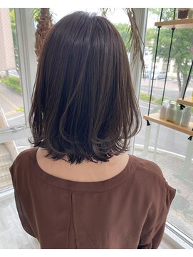 リズム(lysm) 外ハネボブ × ナチュラル カーキアッシュ