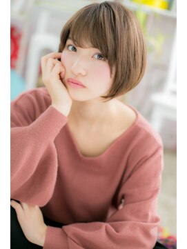 ヘアアンドビューティー ミック(Hair & Beauty miq) ナチュラルかわいいキャラメルベージュ前下がりボブa1