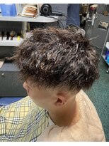 センス 大井町店&nbsp;ツイスト＆スパイラル＆フェードカット　サイド２