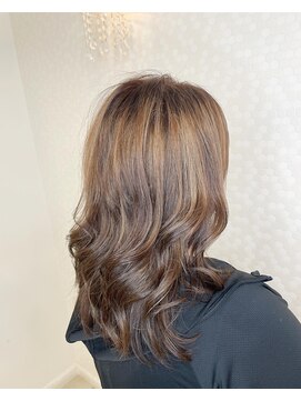 ヘアーアンドメイク ドレス(DRESS) 白髪ボカシハイライト　修正カラー