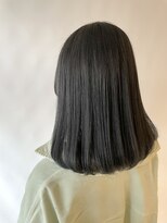 ヘアデザイン ファブロ(hair design FABRO.) ダークグレージュ/暗髪/透明感カラー/切りっぱなしロブ
