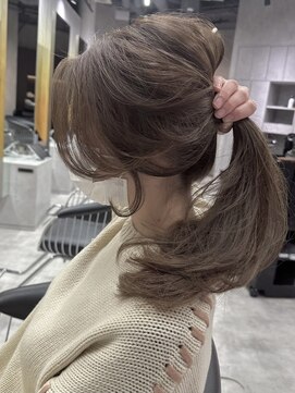 シティ(CITY) お顔周りカット×レイヤーカット×シアーベージュ【CHICA】