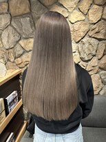 ラック(LUCK)&nbsp;カール/セミディ/シアーカラー/姫カット/グレーベージュ