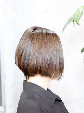 クリュウゲート 三鷹店(KURYU GATE) ショートボブ　 黒髪/グレーベージュ/レイヤーロング/縮毛矯正