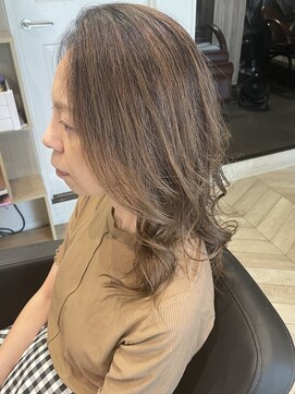 フィーリー ヘア デザイン 太田店(feAry) ナチュラルベージュ白髪ぼかしハイライト