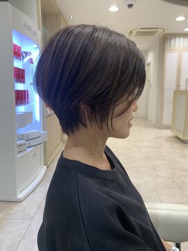 アッシュ 仙川店(Ash) 大人ハンサムショート フェザーショート マロンベージュ