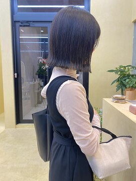 スニュウ(snuw) 切りっぱなしボブ小顔カットグレージュミルクティ