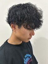 ヒュイル バイ ニアウ(Hwyl by Niau)&nbsp;メンズマッシュパーマ波巻きスパイラルパーマニュアンスパーマ