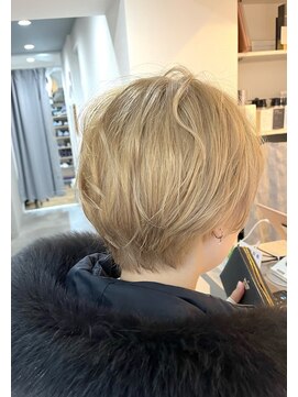 サニー 西中島店(sunny.) ショート/アッシュブロンド/ベージュ