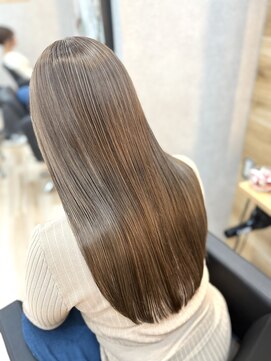 アグ ヘアー ミロ 本厚木店(Agu hair milo) シルバーグレージュ×ULTOWA〇本厚木