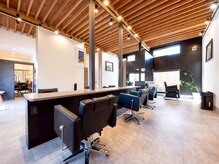 ヘアープラスヘッドスパ エン(Hair + Head spa en)の雰囲気（落ち着いた店内です。）