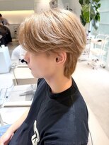 ノラ ウメダ(NORA UMEDA)&nbsp;韓国ヘア ミルクティーベージュ×毛流れマッシュ×メンズカット