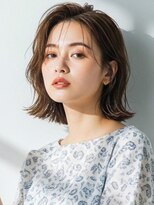 エレナ 那覇 新都心(Helena) 流しバング/外ハネミディアム/濡れ感