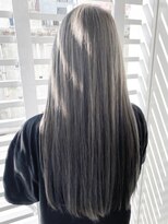 【Zina】セシルカットフリンジウェーブ×フォギーベージュ