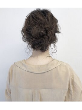 ガーランドウメダ(Garland umeda) シニヨンアレンジ