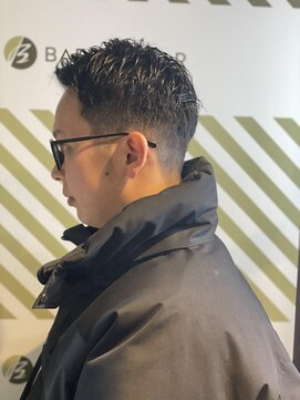 バーバーバー アカバネ(BARBER-BAR AKABANE) 大人のサイドパートスタイル【BARBER-BAR】