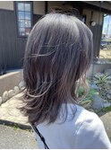 透けるシルバーグレーカラー