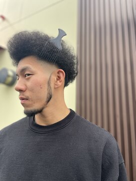 イッセイ(issei) スキンフェード/アフロ