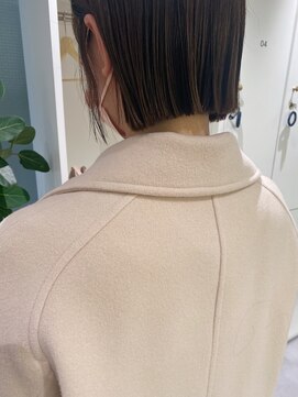 オーシャン(Ocean) ［Ocean Hair&Life 水田成美］切りっぱなしタイトストレート