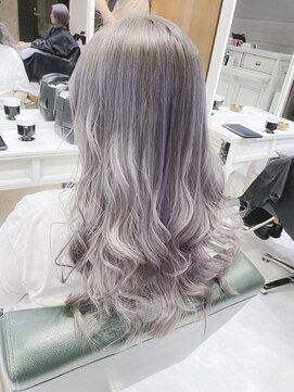 デイズ(days) ホワイトグレージュカラーミルクティーカラー成人式ヘアカラー