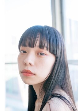 ココ 鷹匠(COCO) 重めワイドバング/透け感カラー/モードスタイル