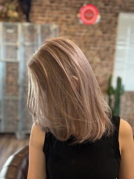 ジェニファー(Jennifer) ホワイトベージュ