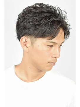 クオンヒール(QUON HEAL) 刈り上げセンターパートフェザーパーマニュアンスパーマｎ